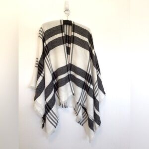 Large Black & White Shawl